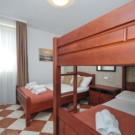 Ferienwohnung Fuer 4 Personen Ca 55 M In Budva, Adriakueste Montenegro Kueste Um Budva Exteriör bild